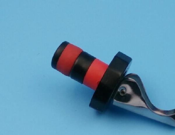 2016 New Style Stainless Steel and Plastic Plug Lid for Wine Bottle
