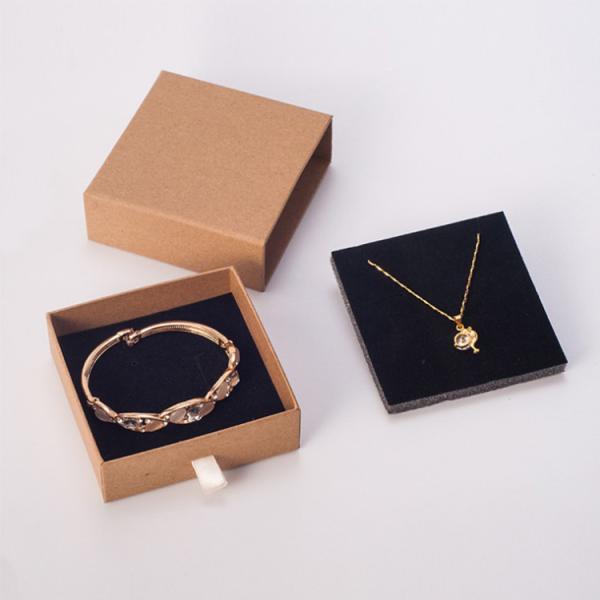 Сладкая роскошная коробка кольца упаковывая изготовленными на заказ романтичными материалы повторно использованные ювелирными изделиями