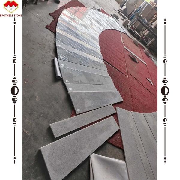 Apartment Indoor White Crystal Marble Arc Staircase with Customized Tread and Riser
