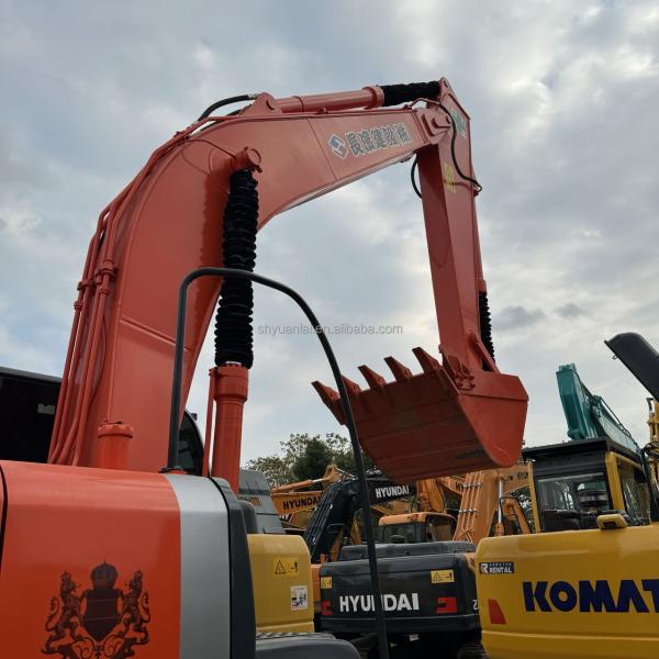 Excavateur ZX200 d'occasion avec une capacité de seau de 1,1 m3 en bon état au Japon Original