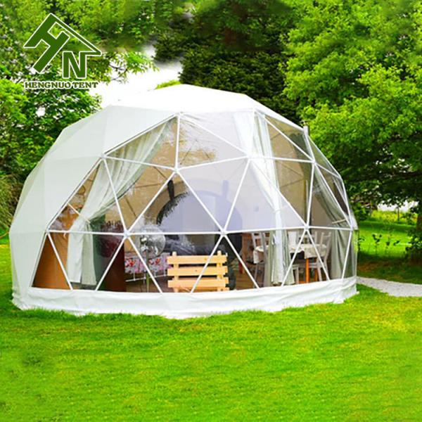 La petite tente de dôme géodésique d'igloo de camping de tente de dôme