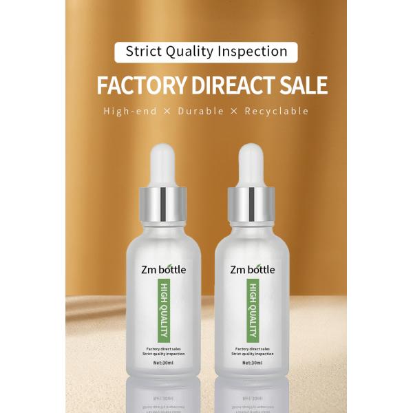 Le compte-gouttes de Matte White Glass Essential Oil met 30ml en bouteille avec le chapeau argenté