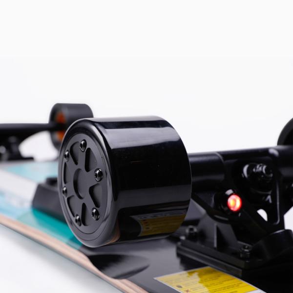 Free Standing Electric Moving Skateboard With 92.4Wh Li - Battery 760*260*140mm