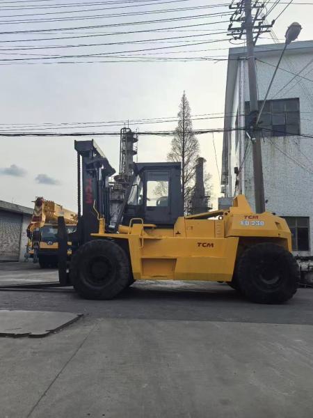 Shanghai Used TCM FD230 23-Tons Handling Wheel Forklift New Paint Internal Combustion Forklift in Stock