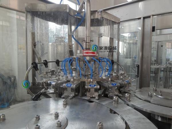 máquina de engarrafamento da água de 6.57kw 5500kg para a garrafa 5000ml de vidro