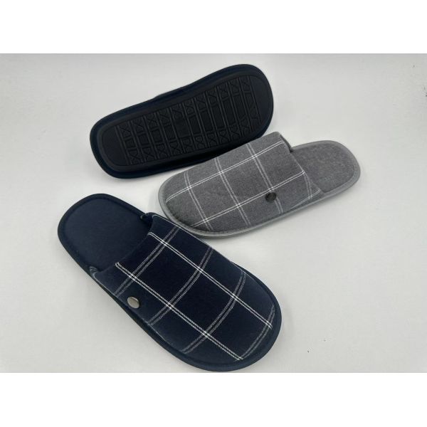 Pantoufles d'intérieur et d'extérieur chaudes antidérapantes pour hommes avec dessus à la mode - Échantillons gratuits