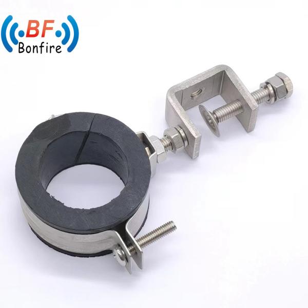 Grampos de tubos de parafuso de aço inoxidável ajustáveis Grampos de conduta com borracha Fácil de instalar