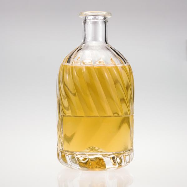 100ml 250ml 500ml Mountain Base Alcoholic Juice Drinks Glass Wine Liquor Bottle with Cork