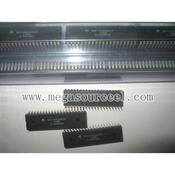 Integrated Circuit Chip MC146805E2P  ----- Microprocessor Unit