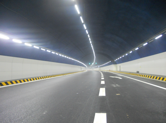 IEC LED Linear Tube 100W High Bay LED Light For Industrial Warehouse Lighting