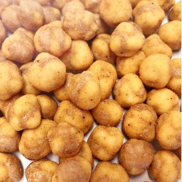 Casse-croûte rôtis croustillants blanchis épicés de nutrition de casse-croûte de pois chiches pleins