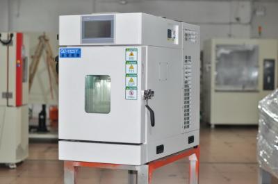 Tipo de escritório Câmara de ensaio de temperatura e umidade programável 32L Espaço de ensaio