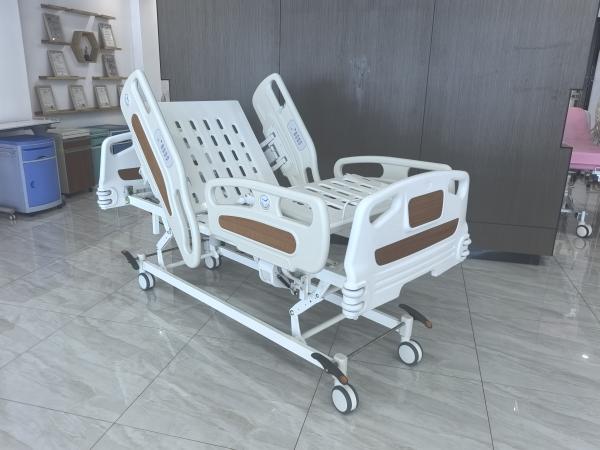 電動電源付き病院分娩台、最大耐荷重200kg、クラスII医療機器