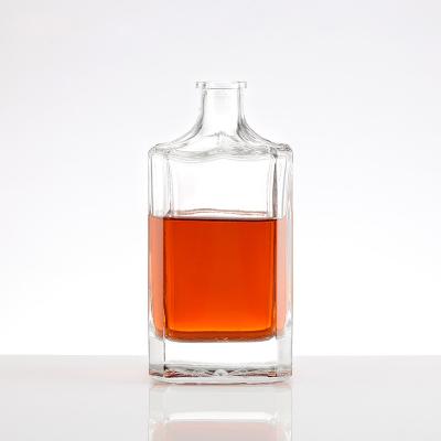 Variedade de garrafas de vidro de brandy com tipo de vedação e cortiça personalizáveis