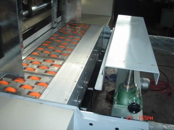 Automatic Chain Feeding Sticker Printer Slotter Machine Of Paperboard