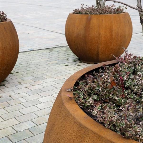 Geometric Spheres Weathered Corten Steel Tree Planters Globe For Streetscape