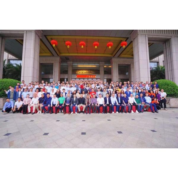 Неподвижный тихий нефтяной воздушный компрессор 0.8MPa Давление 60 л.с.