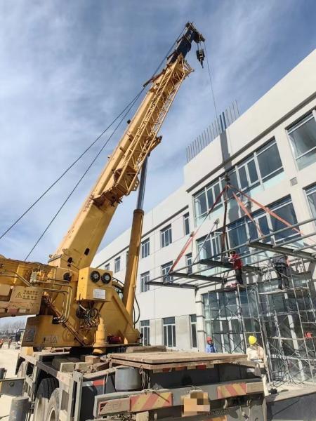 Commandez maintenant Xc Mg Mobile Truck Crane 50 Tons 4 Numéro d'Arbre Service après-vente