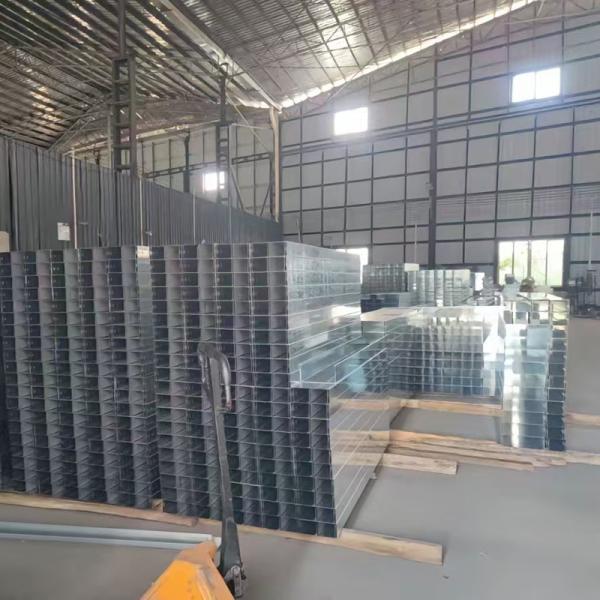 Cable de la bandeja exterior galvanizado en caliente sin combustibilidad resistencia al fuego y cubierta