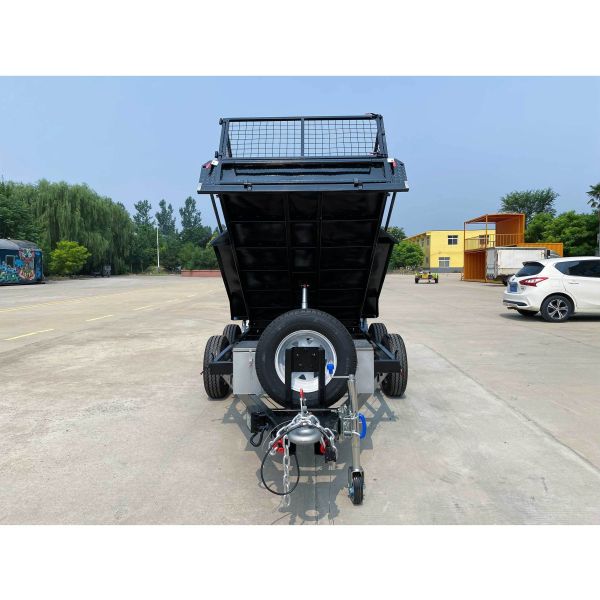 Remorque basculante hydraulique à benne basculante noire à 2 essieux, entièrement soudée