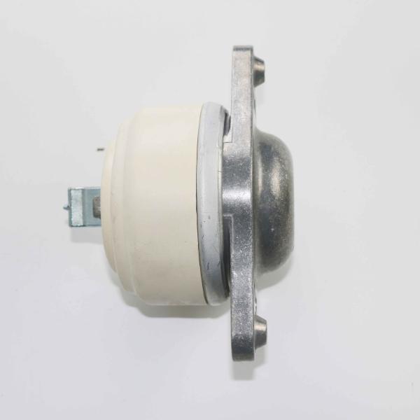221 240 6517 Engine Mount Rubber Pad for Mercedes-Benz S-Class (W221) Vehicle