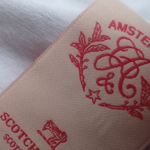 Clothing Embroidery Badge Fashion Design Clothing Durable Color Woven Fabric Clothing Patch