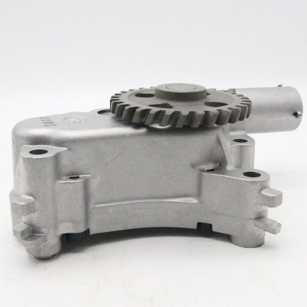 Premium Quality Engine Oil Pump for Isuzu 6WG1 Excavator Heavy Duty Lubriion Pump Spare Parts Supplier