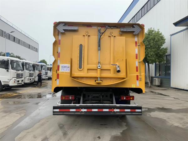 High Pressure Road Sweeper Truck With 9000 Liters Water Tank CCC Certified