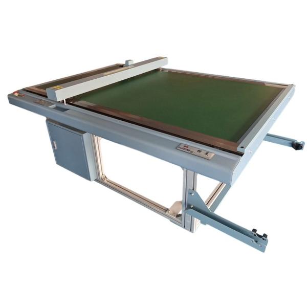 Auto Feeding Garment Cloth Fabric CNC Knife Cutting Machine with 1500x1200mm Cutting Scope and Tungsten Steel Blade
