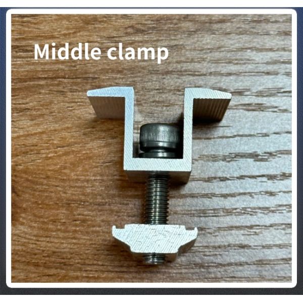 Rieles de montaje fotovoltaico solar cortos Kits solares Estructura metálica de aluminio Inclinada