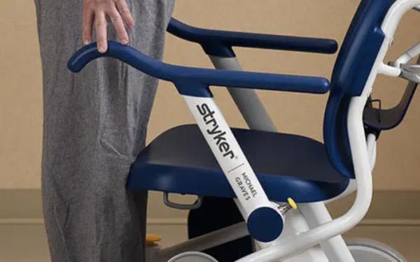 Chaise de transfert pour patients en intérieur - Sûre, ergonomique et polyvalente