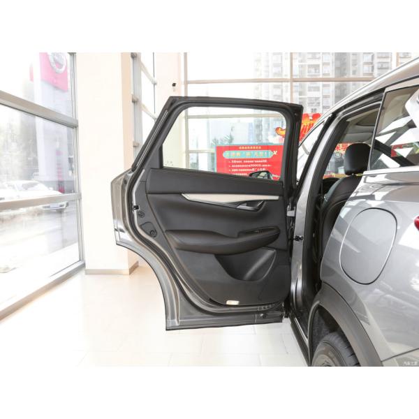 215 Km/H Top Speed Sedan Qx50 2.0t 2WD Fashion Gasoline Car with Advanced Technology