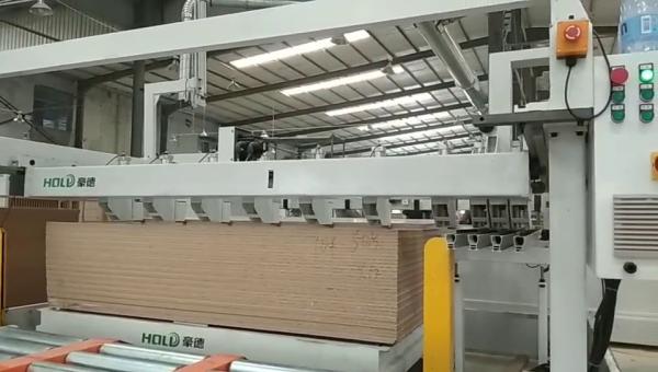 O painel maciço de madeira do Mdf da mobília da máquina de corte do painel da máquina da serra do feixe do Cnc viu