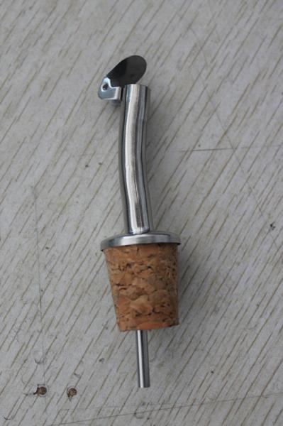 Customized Pour Spout For Oil and Wind with stainless steel cork GK-PS01
