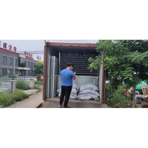 Изогнутая загородка стального треугольника сетки гнуть/3д сварила загородку панели ячеистой сети