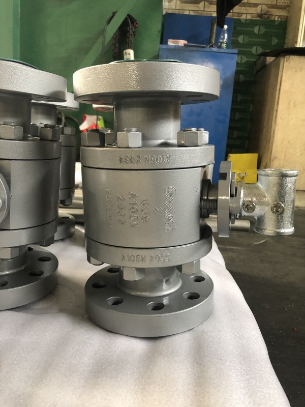 Фланцевый BS6755 300lb двухкомпонентный шаровой клапан