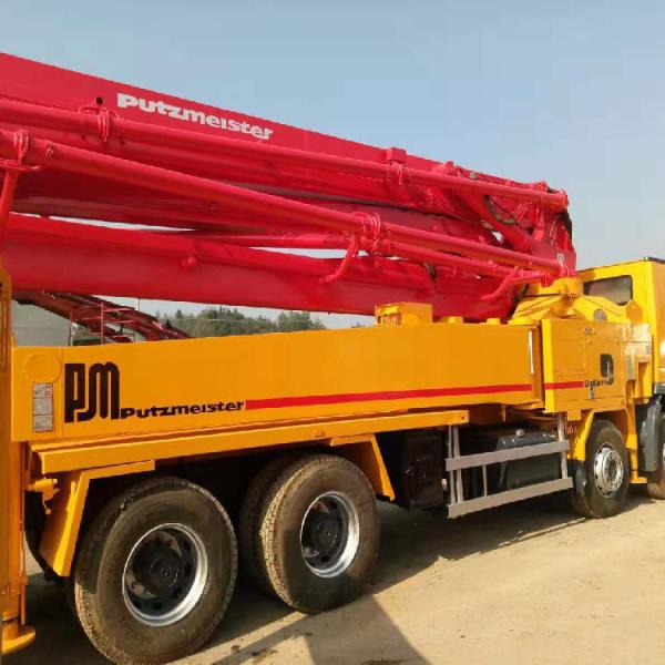 42 Meter Putzmeister Beton Pump Used Truck Mounted Red Color