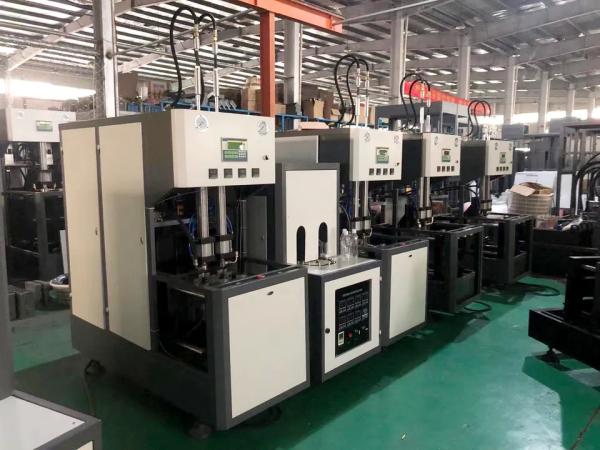 Equipamento de sopro da garrafa plástica do ANIMAL DE ESTIMAÇÃO, volume semi automático da máquina de molde 2000Ml do sopro