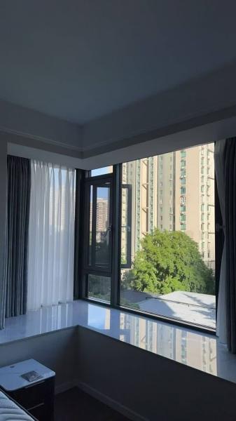 Thermal-Adaptive Folding Window System with Interchangeable Insulation Panels for Climate Extremes
