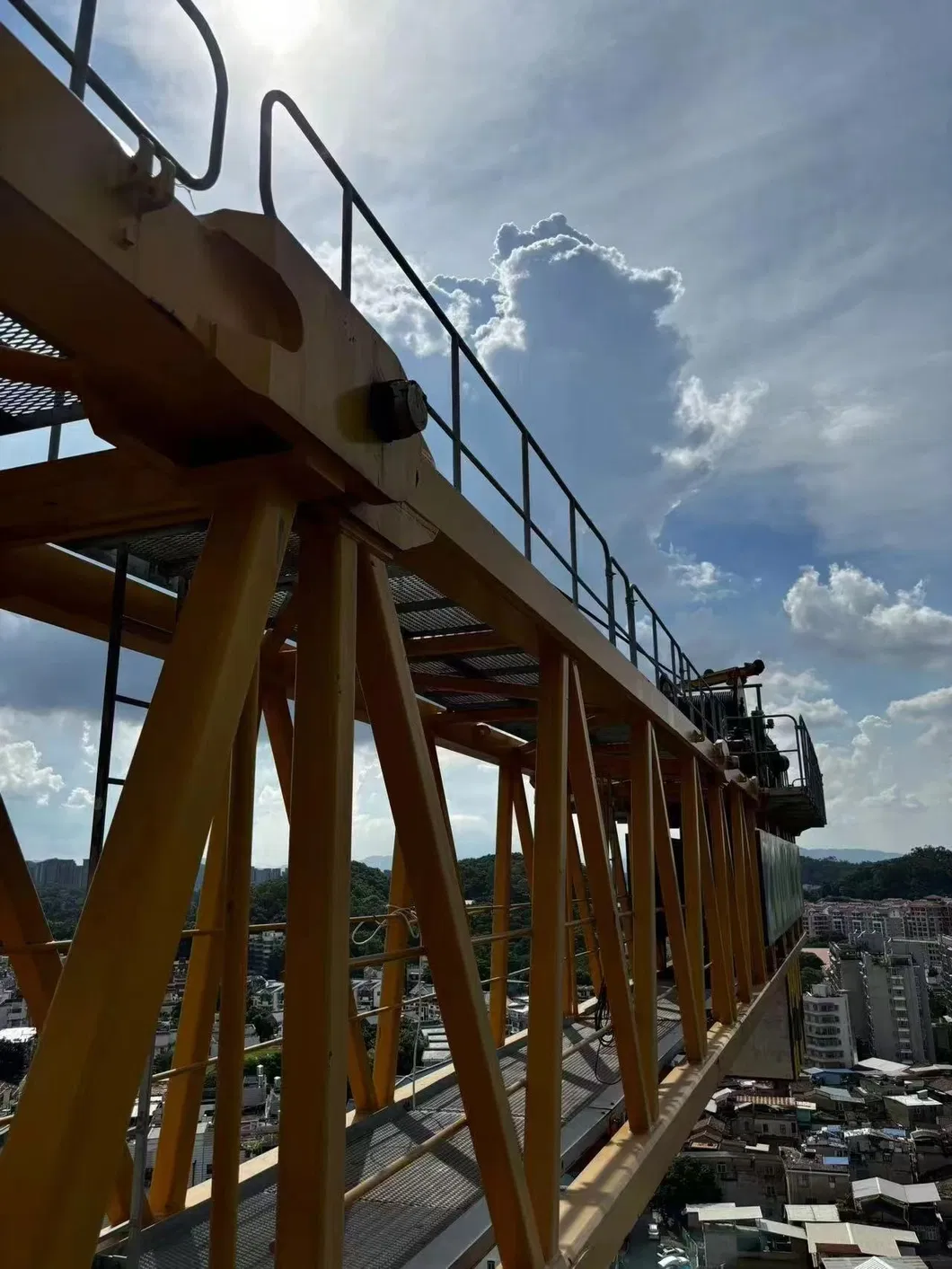 Grue de levage manipulateur haute stabilité et écologique Zoomlion D1200-64