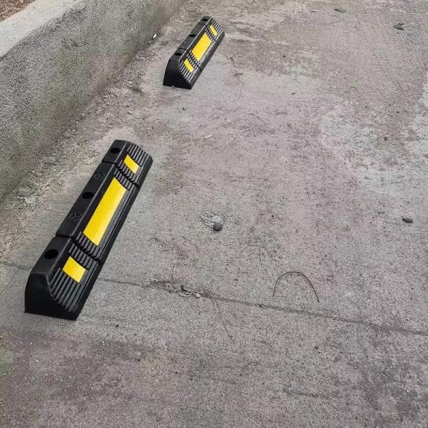 Высококачественный прочный резиновый бордюр гаражный транспортный прицеп