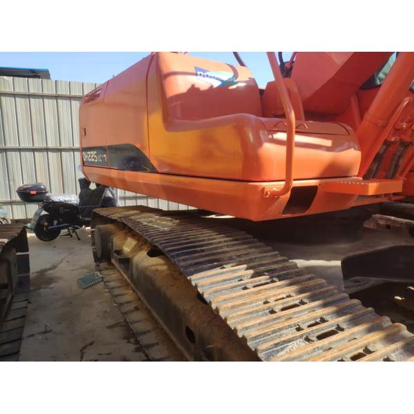 Orange Doosan Excavator 22 Tons 195 Power 1.2M Bucket Capacity