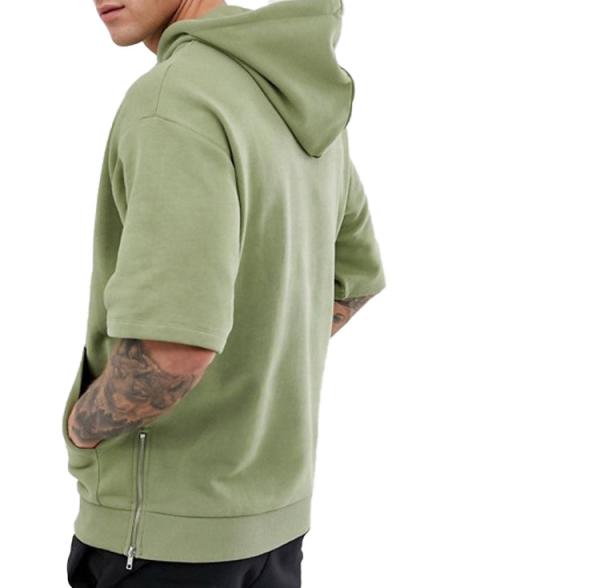 O lado desproporcionado da camiseta da luva curto dos homens fecha a capa do cordão do bolso do malote
