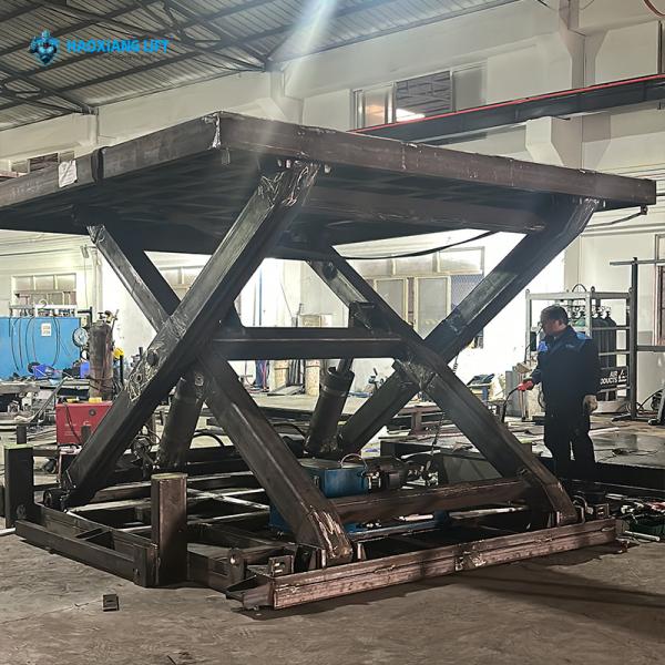 2T Upright Fixed Scissor Lift Platform Steel Frame For Warehouse And Assembly Lines