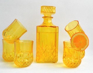 GLASS WINE DECANTER WITH 4 CUPS
