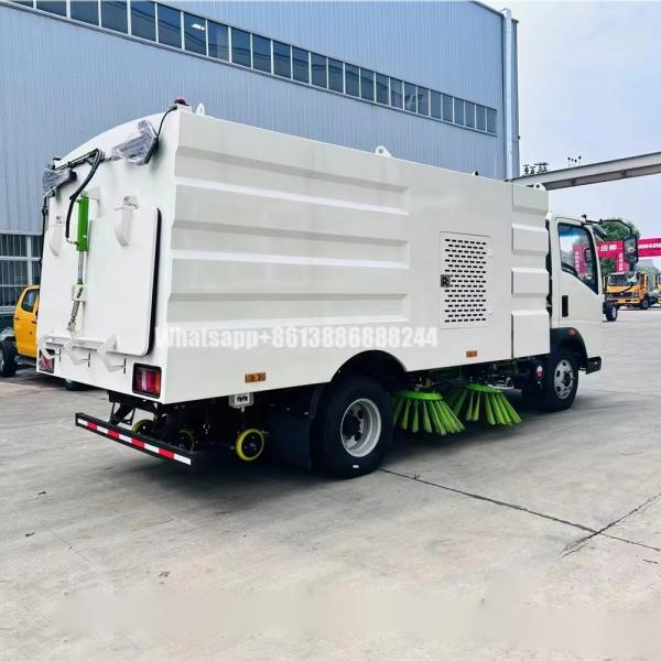 HOWO 5000 Liters Road Sweeping Truck Euro VI Truck Mounted Street Sweeper