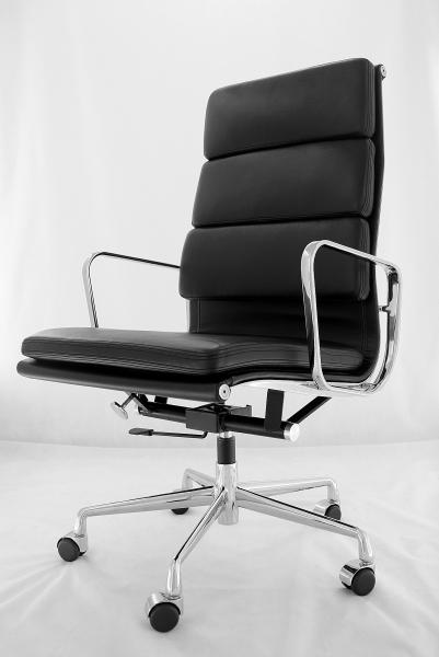 High Back Ergonomic Swivel Chair , Black Modern Office Chair With Lift Function