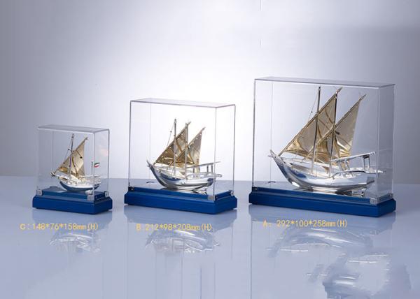 Lembranças/modelo culturais árabes baixos de madeira barco dos peixes com bandeira feita sob encomenda