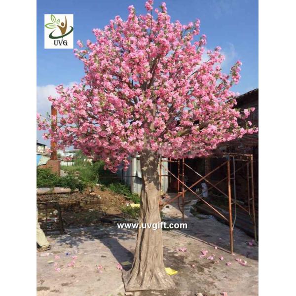 UVG CHR138 15ft pink faux cherry blossom tree in fiberglass trunk for party backdrop decoration