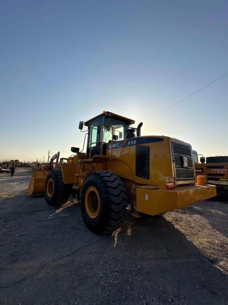 Used LIUGONG 856 Wheel Loader 250–300HP For Mining Applications